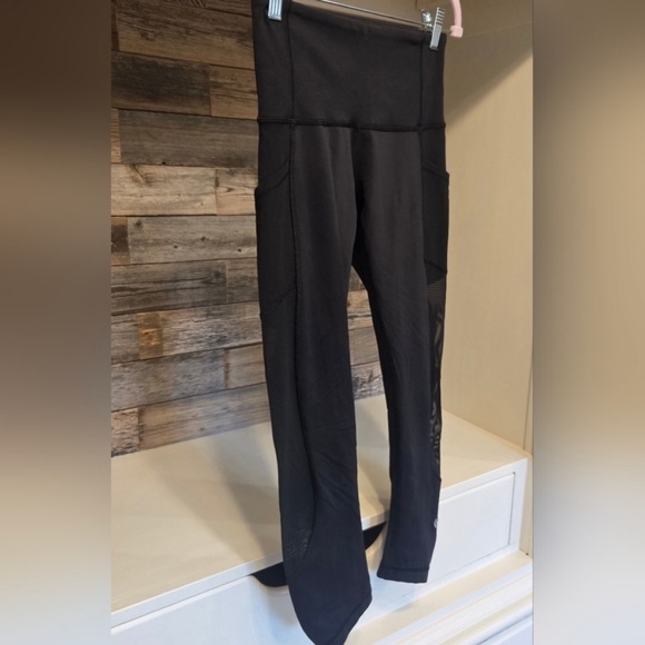 lululemon athletica Pants - lululemon athletica Black High-Rise Leggings with Side Pockets